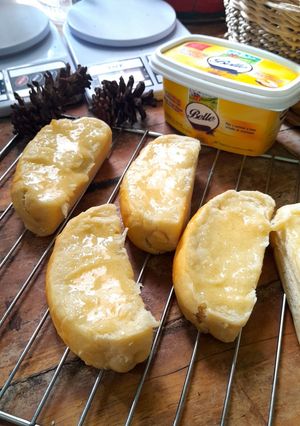Foto resep Roti Sisir Mentega Jadul (Eggless & No Mixer)