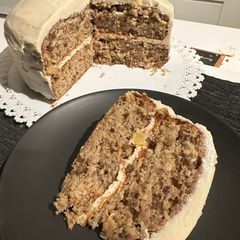 A picture of Hummingbird Cake.