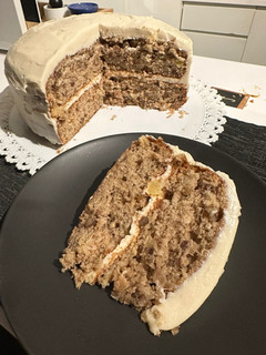 A picture of Hummingbird Cake.