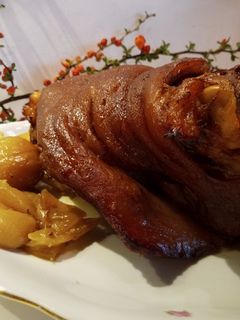 🍺Sörben pácolt csülök, római tálban🍖 recept fotója
