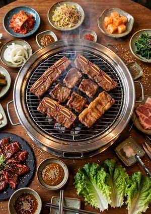 Una foto de Cena de Barbacoa Coreana en Casa (K-BBQ completa)