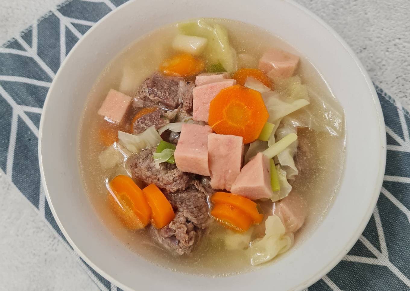 Sup sapi wortel kentang