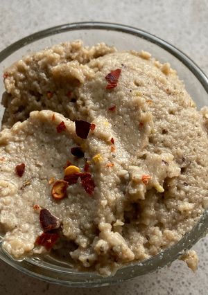 A picture of Mushroom hummus.