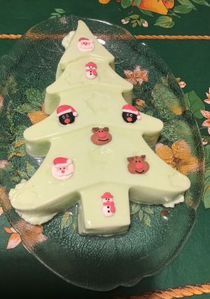 Une photo de Entremets « sapin de Noël » à la pistache