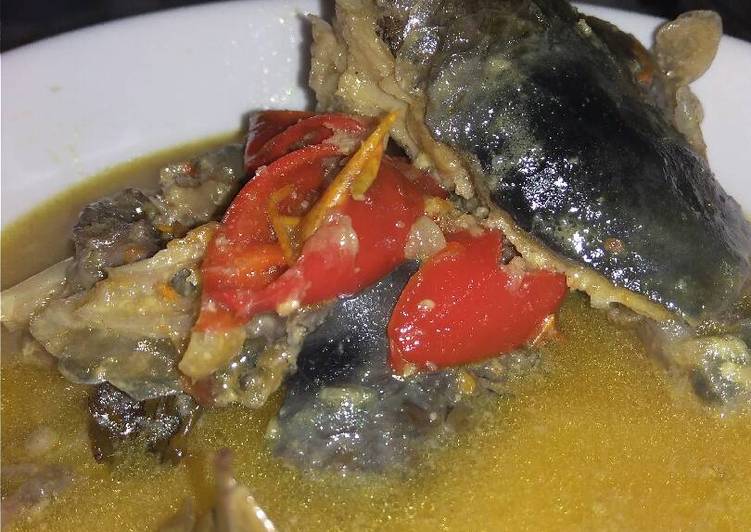 Resep Kepala Kakap Bumbu Kuning, Lezat Sekali
