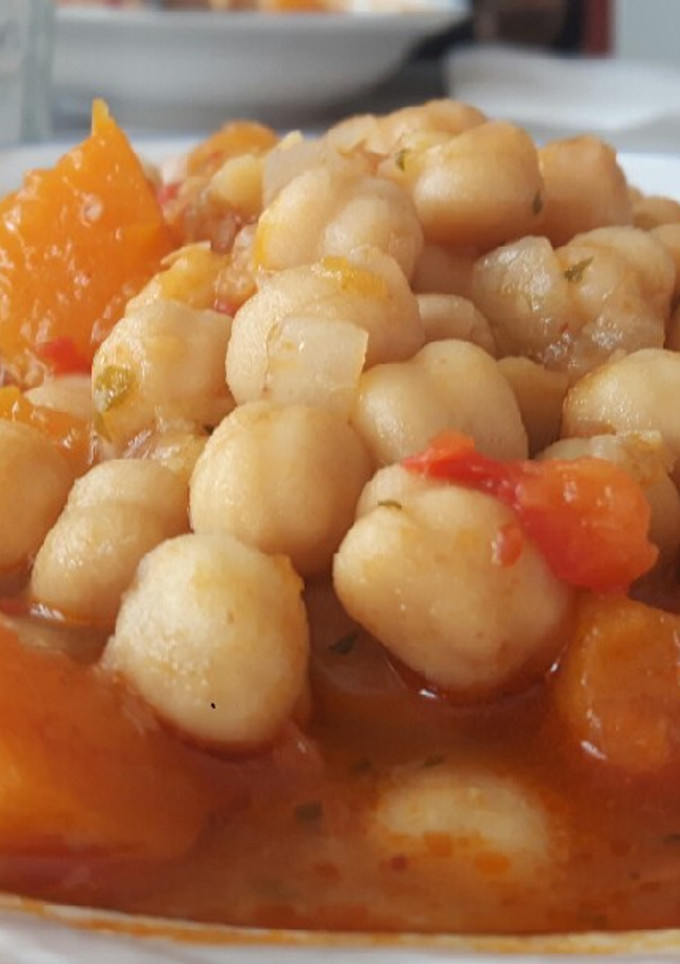 Una foto de Garbanzos con calabaza