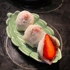 A picture of Strawberry Mochi (いちご大福).