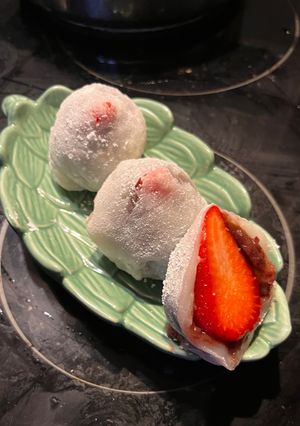 A picture of Strawberry Mochi (いちご大福).