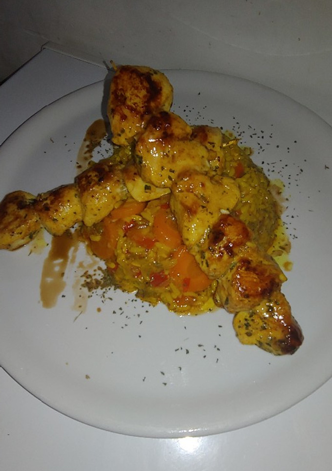 Una foto de Pichos de pollo al Moruno Amarillo.(andaluz)