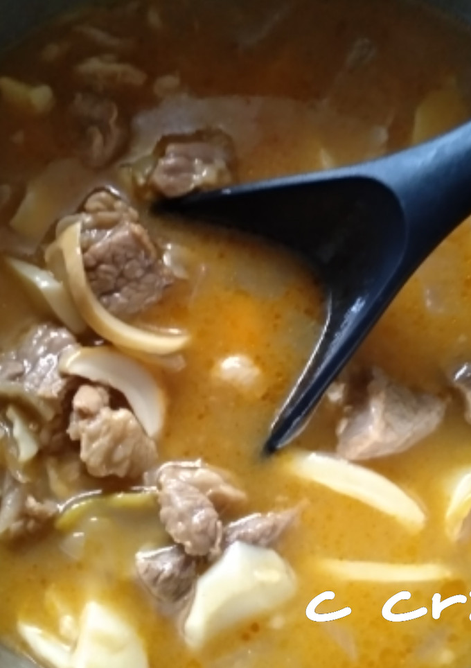 Una foto de Carne guisada con boletus