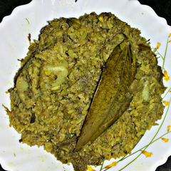 A picture of Banana Flower Pulao (Mocha'r Murighonto).