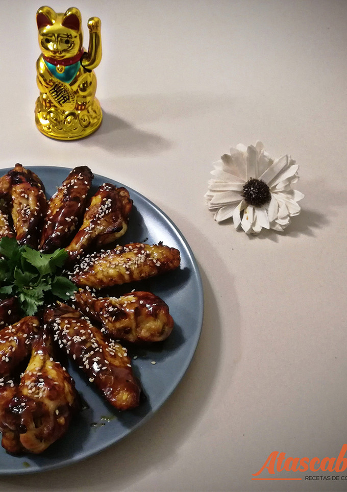 Una foto de Alitas de pollo estilo teriyaki