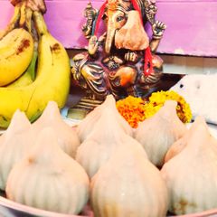 A picture of Ukadiche Modak.