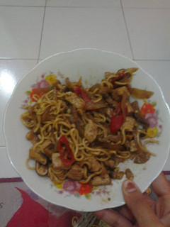 Foto resep Mie goreng dengan saus teriyaki dan jamur merang