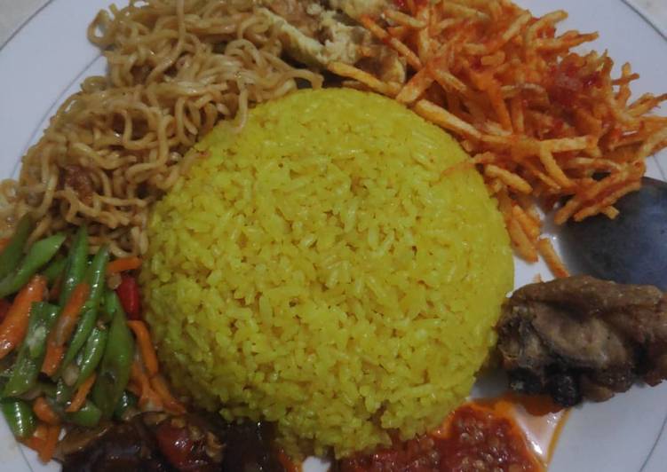 Langkah Mudah untuk mengolah Nasi Kuning Rice Cooker yang Bikin Ngiler