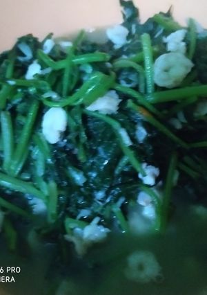 Foto resep Tumis pucuk bijur (ubi ungu) pakai udang sedang