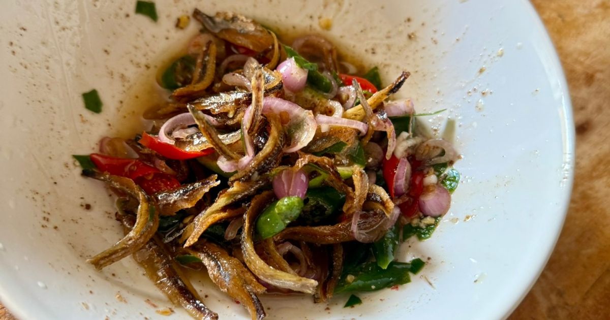 Teri sambel matah khas Bali