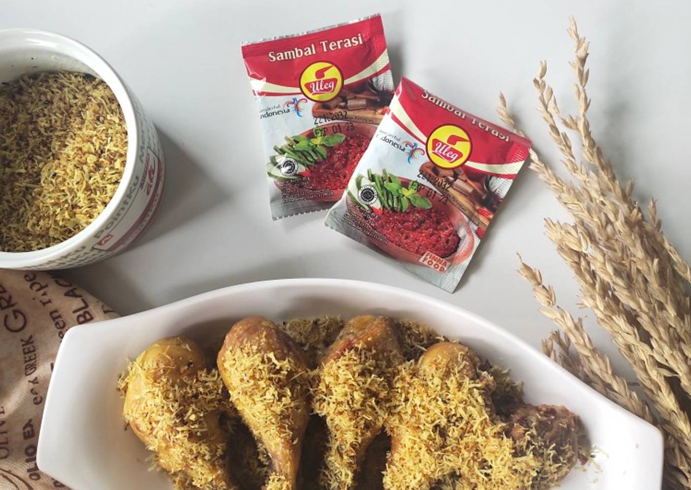 Ayam Goreng Serundeng dengan Bumbu Dasar Kuning