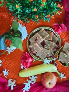 सिंघाड़े का हलवा (Singhade ka halwa recipe in hindi) रेसिपी मुख्य फोटो