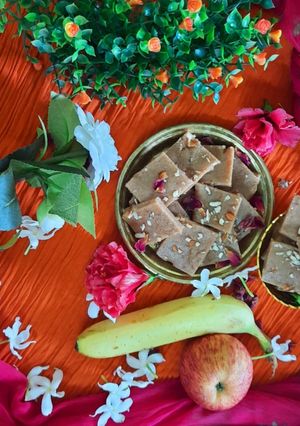सिंघाड़े का हलवा (Singhade ka halwa recipe in hindi) रेसिपी मुख्य फोटो