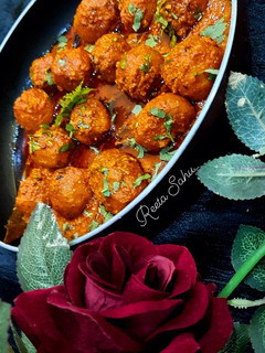 कश्मीरी दम आलू (Kashmiri dum aloo recipe in Hindi) रेसिपी मुख्य फोटो