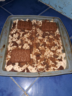 Una foto de Chocotorta pero con crema de leche