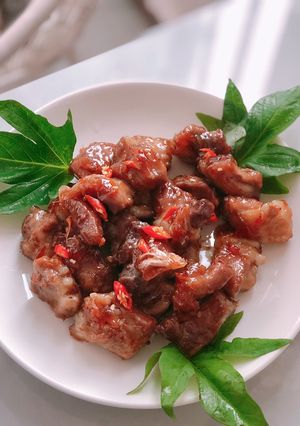 Hình của món Sườn non rim chua cay 🌶🌶.
