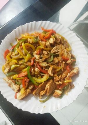 A picture of Chicken Fajitas.