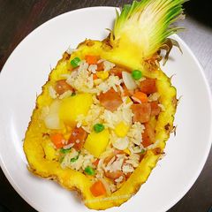 Pineapple fried rice A picture of Pineapple fried rice.