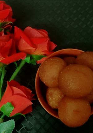 A picture of Sooji gulab jamun.