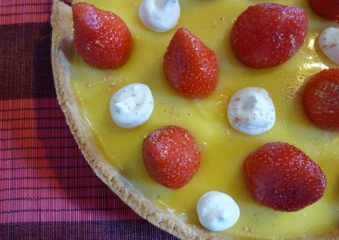 Recette Savoureux Tarte aux deux citrons, fraise, meringue