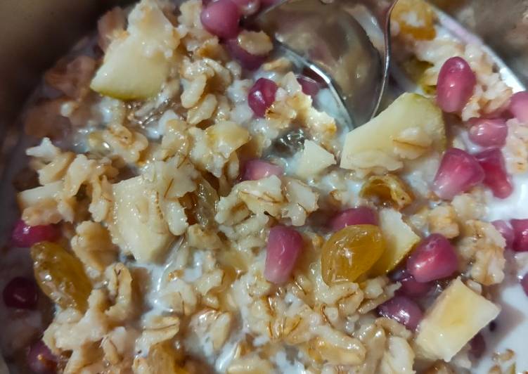 Step-by-Step Guide to Prepare Favorite Oats with fruits