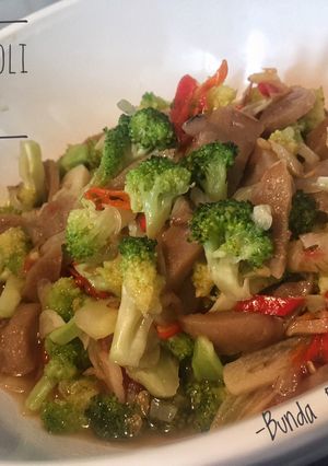 Foto resep Tumis Brokoli Bakso 🥦