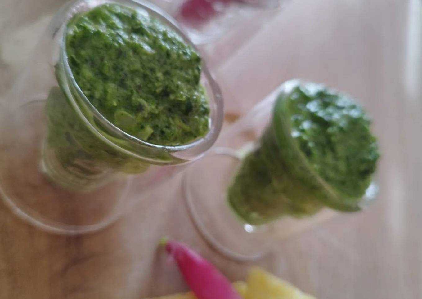 Dips pesto de radis