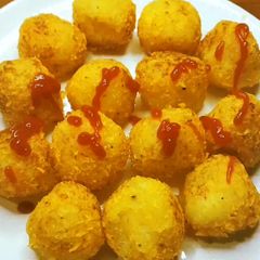 A picture of Fried quail eggs balls|Fried potatoes quail eggs balls|quail eggs recipe.
