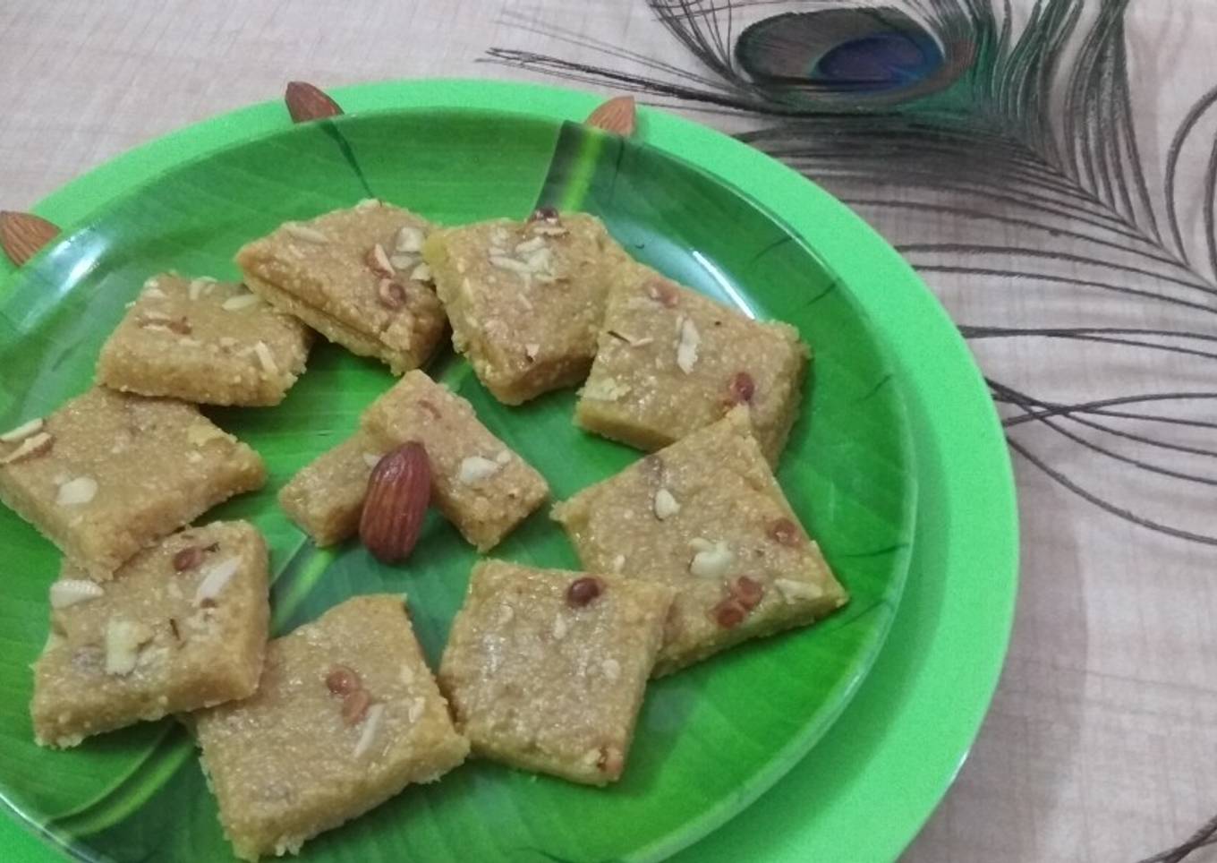 Rava(suji)-Besan Barfi (Semolina-Gram Flour Barfi)