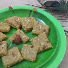 Rava(suji)-Besan Barfi (Semolina-Gram Flour Barfi) A picture of Rava(suji)-Besan Barfi (Semolina-Gram Flour Barfi).