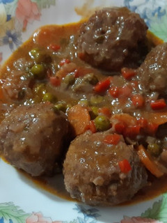 Una foto de Albóndigas en salsa de alcaparras