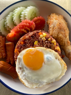 รูปของ ข้าวผัดอเมริกัน(ผิวสี)🍚🍳🍅