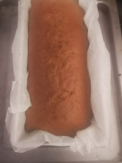 Una foto de Bizcocho de leche condensada canela y chocolate negro