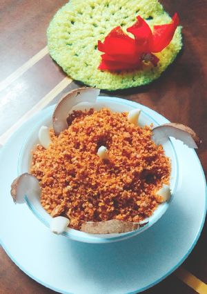 ડ્રાય કોકોનટ ચટણી (Dry Coconut Chutney Recipe In Gujarati) રેસીપી મુખ્ય ફોટો