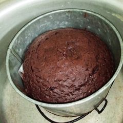A picture of Chocolate sponge cake.