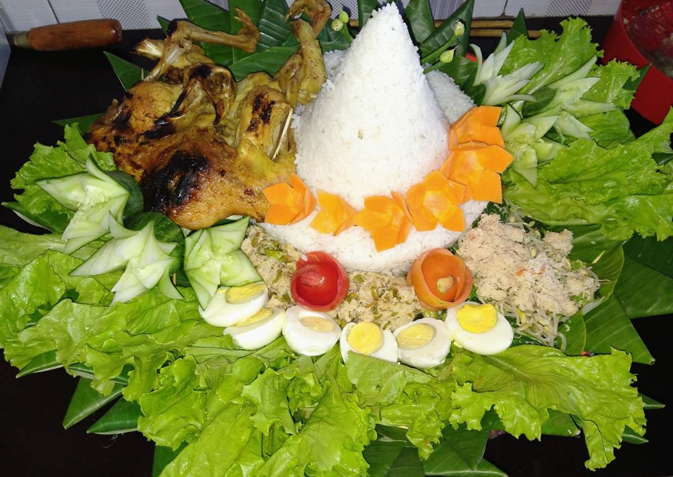 Tumpeng ayam panggang