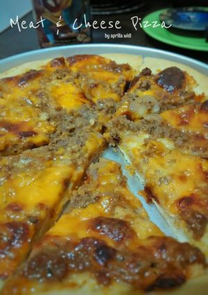 Foto resep Meat & Cheese Pizza