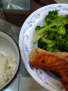香煎鮭魚便當 的食譜成品照片