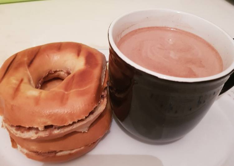 Bagels bread and Hot chocolate drinks
