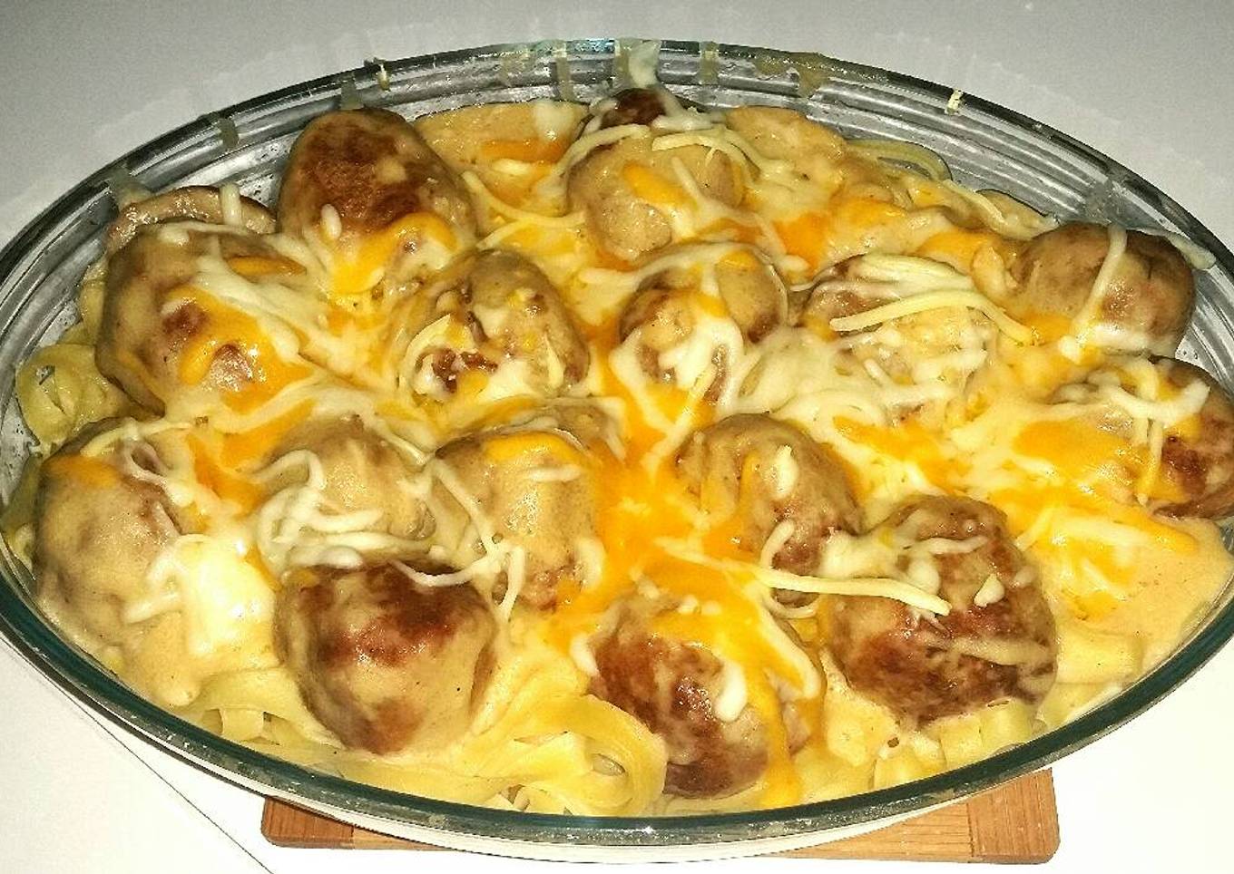 Gratinado de albóndigas suecas