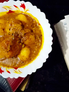 पंजाबी स्टाइल दम आलू (बिना दही) रेसिपी मुख्य फोटो