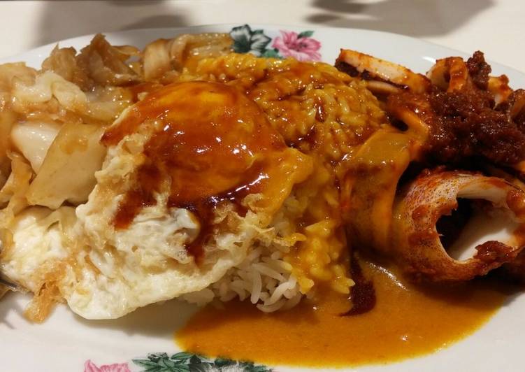 Nasi cumi siram santan Disuka