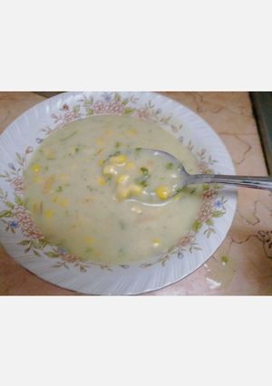 صورة لوصفة شوربة بيضاء بشعيريه وخضار والذره 🌽🌽😋😋